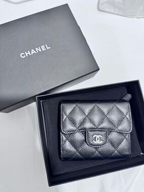 Chanel wallet